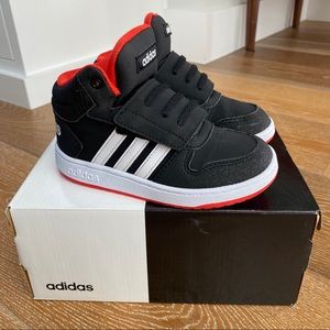 Adidas Hoops mid / high tops